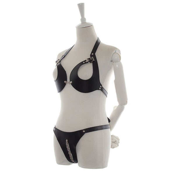 Soutien-gorge ouvert et culotte en cuir émaillé SM