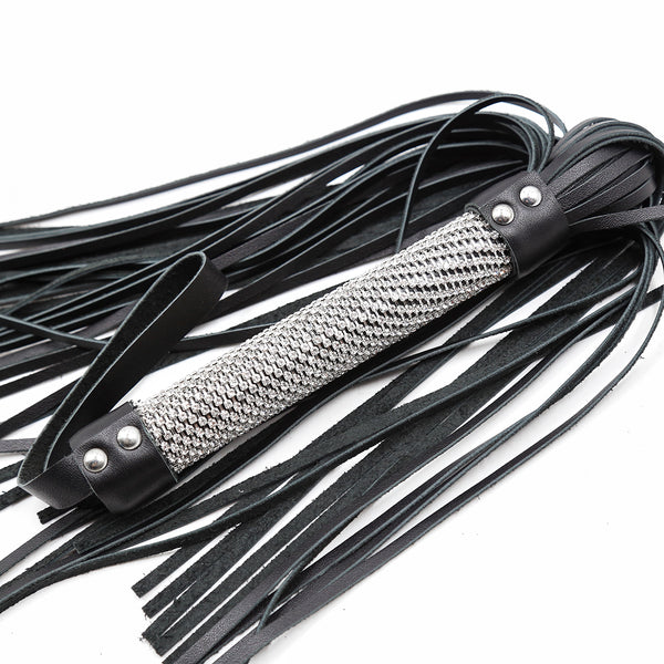 Flogger en cuir bling pour le plaisir sexuel des couples