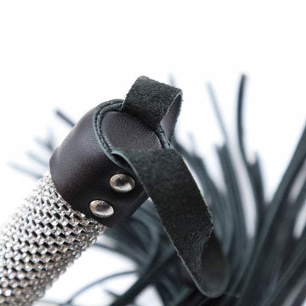 Flogger en cuir bling pour le plaisir sexuel des couples