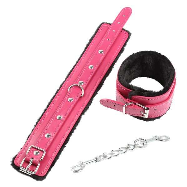 Attaches de cheville en cuir et fourrure