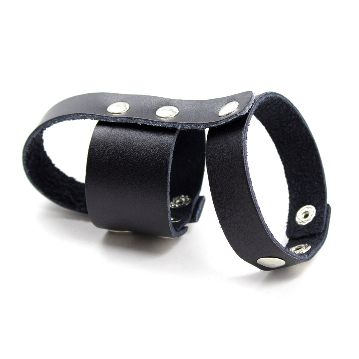 Anneau pénien en cuir avec clous