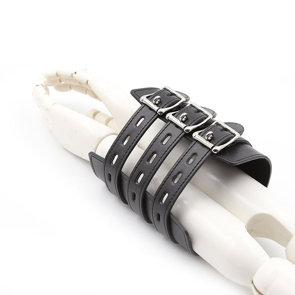 PU Wrist Restraints With Metal Accessories