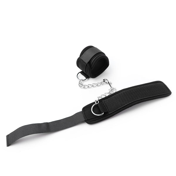 Menottes de poignet et contraintes de bondage