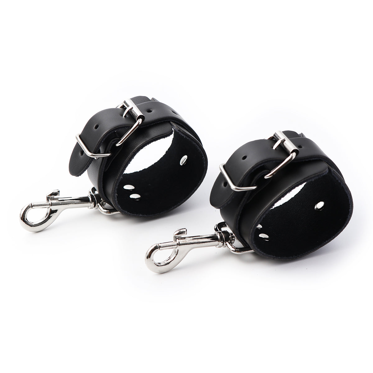 Menottes en cuir et attaches pour poignets