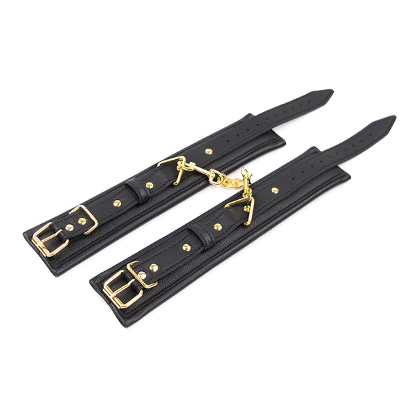 Menottes de cheville, contraintes de bondage